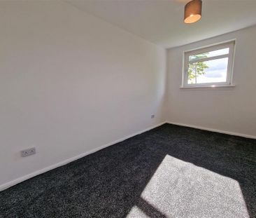 4 bedroom terraced house to rent - Photo 2