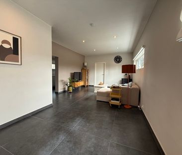 Centraal gelegen woning met 1 slaapkamer - Photo 2