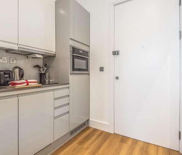 Atria House, Slough, SL1 - Photo 2