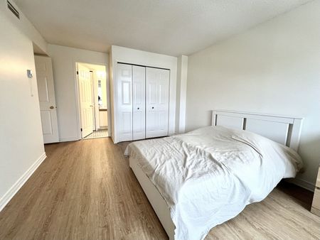 939 North River Rd - Photo 2