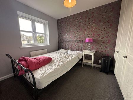 3 bedroom terraced house to rent - Photo 5