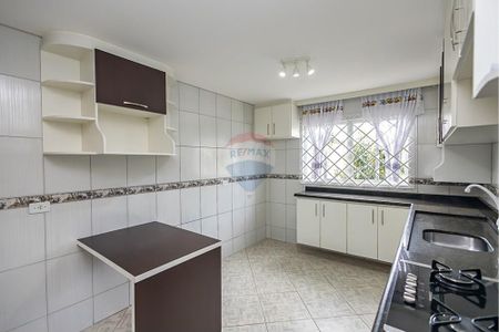 Sobrado para locação no bairro Cidade Industrial, com 150m², 3 quartos, sendo 1 suíte, e 2 vagas de garagem por R$ 4.000,00/mês, Curitiba/PR - Foto 4