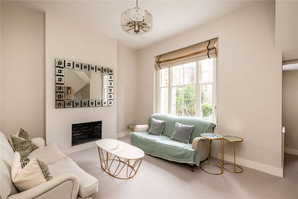 Blenheim Crescent, W11 - Photo 1