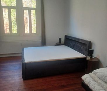 Kleine Apartment neu renoviert & möbliert - Foto 1