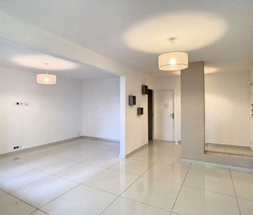 Location Appartement 5 pièces 99m² ANTIBES 06600 - Photo 1