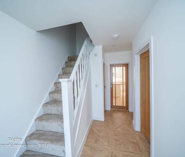 Stoney Lane, Bloxwich, Walsall - Photo 2