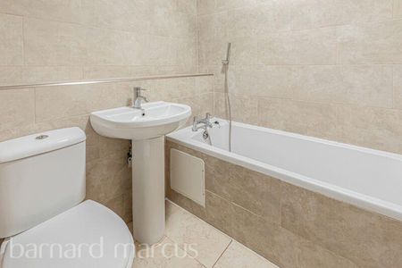 Gainsborough Road, LONDON - Photo 2