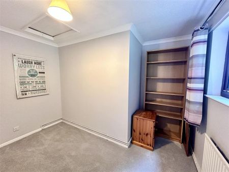 3 bedroom apartment to rent - Photo 4