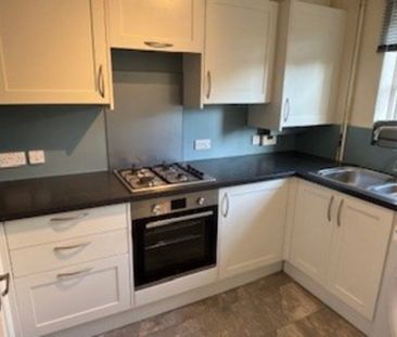 2 bedroom Semi Detached bungalow to rent - Photo 2