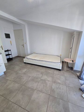 Studio/Γκαρσονιέρα για ενοικίαση Λιούμη (Αιγάλεω) - Photo 5