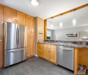 For Lease - 23 Davis Road Unit# Upper Level, Aurora, Ontario - Photo 2