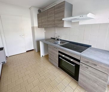 Location Appartement 2 pièces 48m² VALLAURIS 06220 - Photo 4