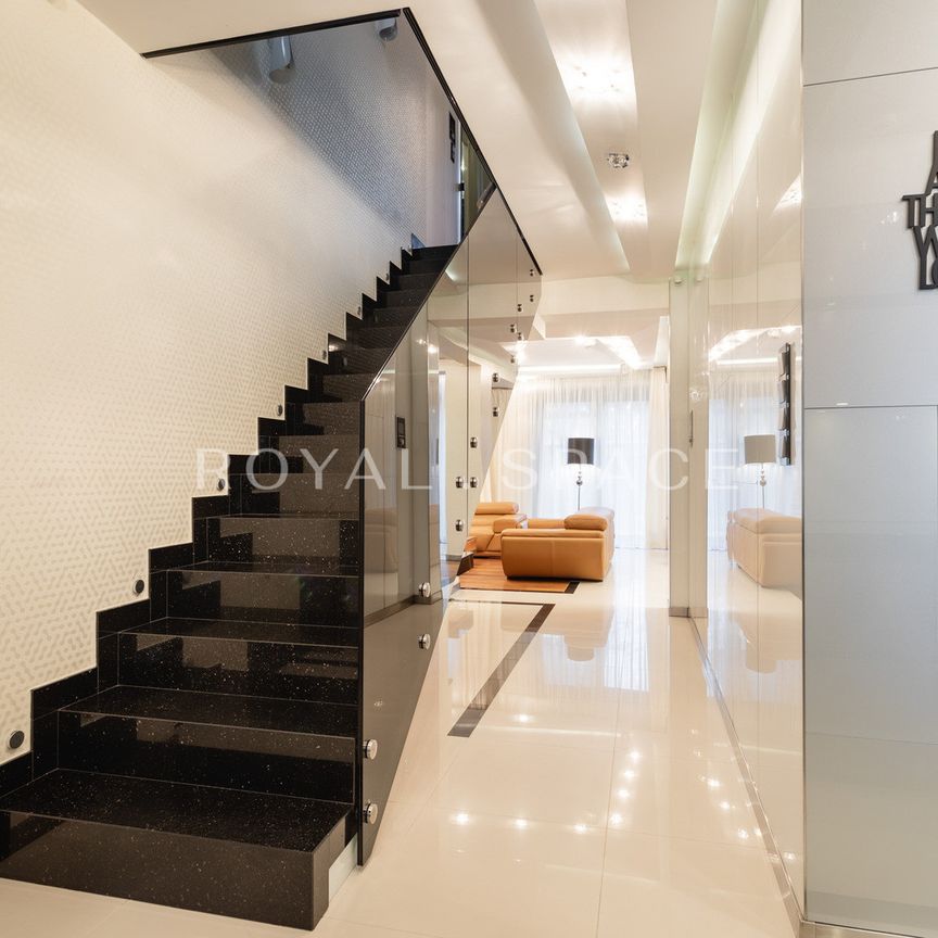 Nowoczesny dom na strzeżonym osiedlu – Kobierzyn - Zdjęcie 1