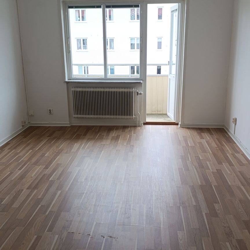 Ramundervägen, Laxå - Foto 1