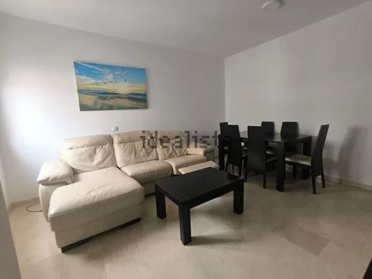 Alquiler de piso en Calle Emilio de la Cerda - Photo 1