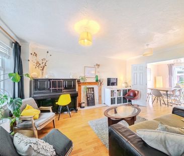 Hawkins Crescent - Photo 2