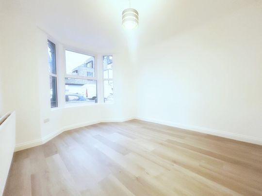 4 Bed Semi-Detached House, Valnay Street, SW17 - Photo 1