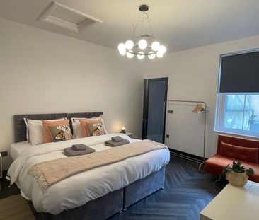 3 Bed Flat, Steine Lane, BN1 - Photo 4