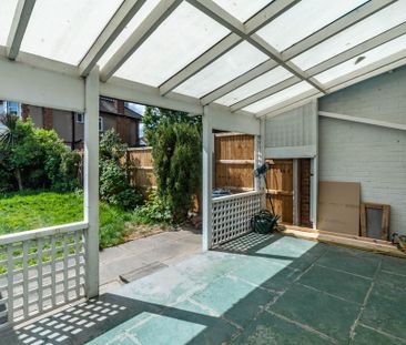 3 bedroom semi-detached house to rent - Photo 1