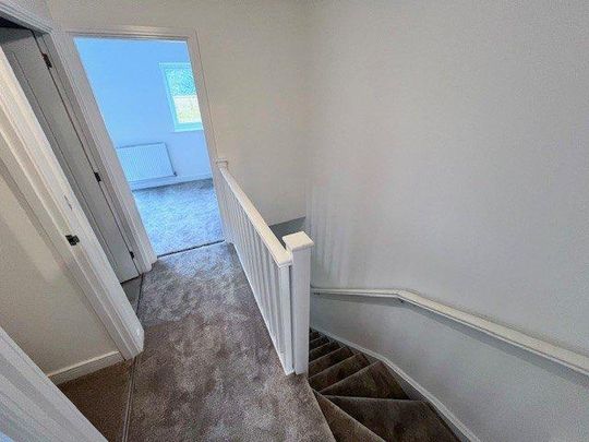 3 bedroom end of terrace house to rent - Photo 1