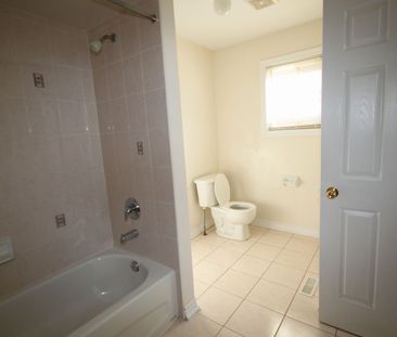 For Lease - 517 Fernforest Drive, Brampton, Ontario - Photo 6