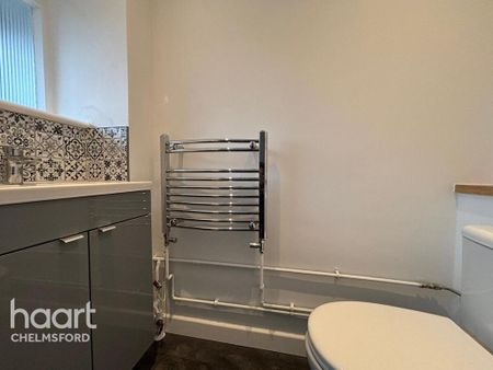 3 bedroom end of terrace house to rent - Photo 4