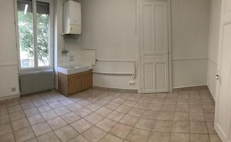 Location Appartement 3 pièces 59m² VILLEURBANNE 69100 - Photo 2