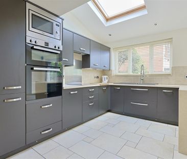 3 bedroom Detached house to rent in Woodlands Grange, Forest Hall, ... - Photo 3