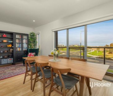 88 Ashcroft Avenue, Williams Landing VIC, Belconnen - Photo 2
