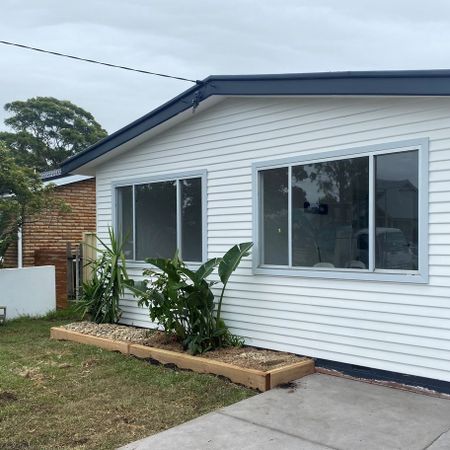 Freshly Renovated Coastal Living - 2 Bedroom Home in Minnamurra - Photo 3