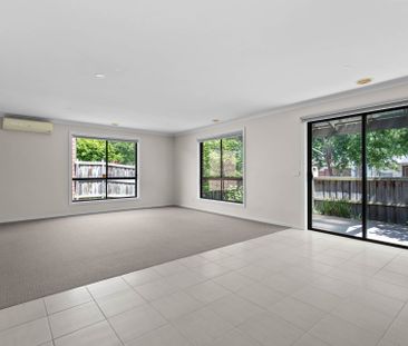 1 Pebble Avenue, Lyndhurst VIC 3975 - House For Rent | Domain - Photo 1