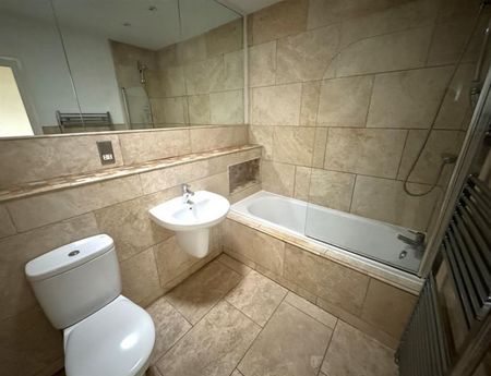 2 Bedroom Terraced To Let - Photo 4
