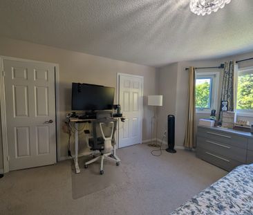For Lease - 5470 Palmerston Crescent, Mississauga, Ontario - Photo 3