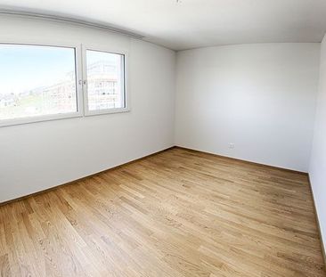 Top modern living with garden seating and field view! - Foto 4