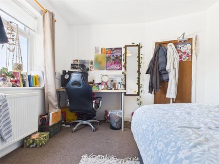 4 bedroom terraced house to rent - Photo 5