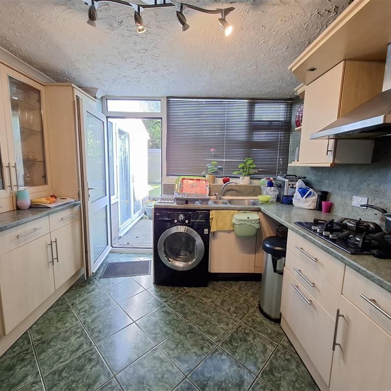 Martian Avenue, Hemel Hempstead - Photo 1