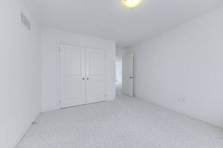 For Lease - 41 Leith Drive, Bradford West Gwillimbury, Ontario - Photo 5