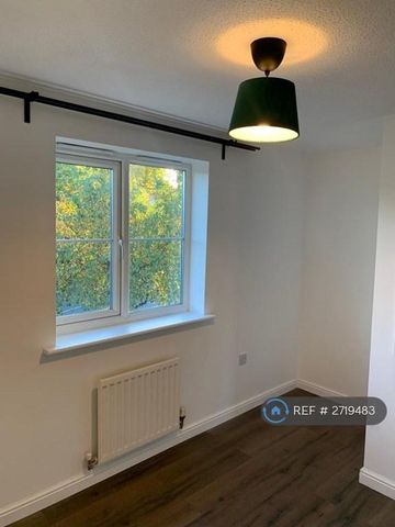 2 bedroom semi-detached house to rent - Photo 5