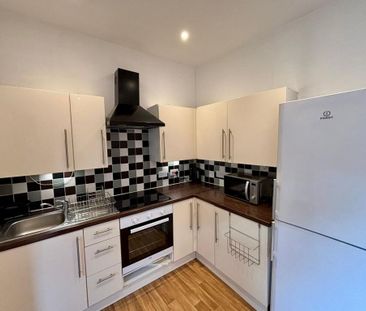 3 bedroom flat to rent - Photo 5