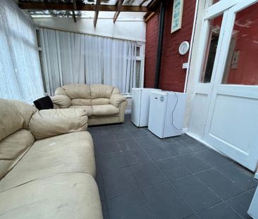 Studio to rent - Photo 6