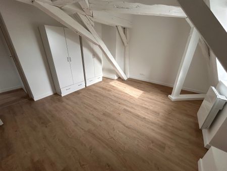 Location Appartement 4 pièces 78 m² - Photo 2
