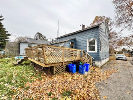 For Lease - 27 Beech Street, Ajax, Ontario - Photo 3