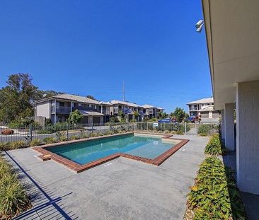 FANTASTIC LOCATION & PEACEFUL HOME! NBN, Air-Con, 3 Bed 2&1/2 Bath ... - Photo 4