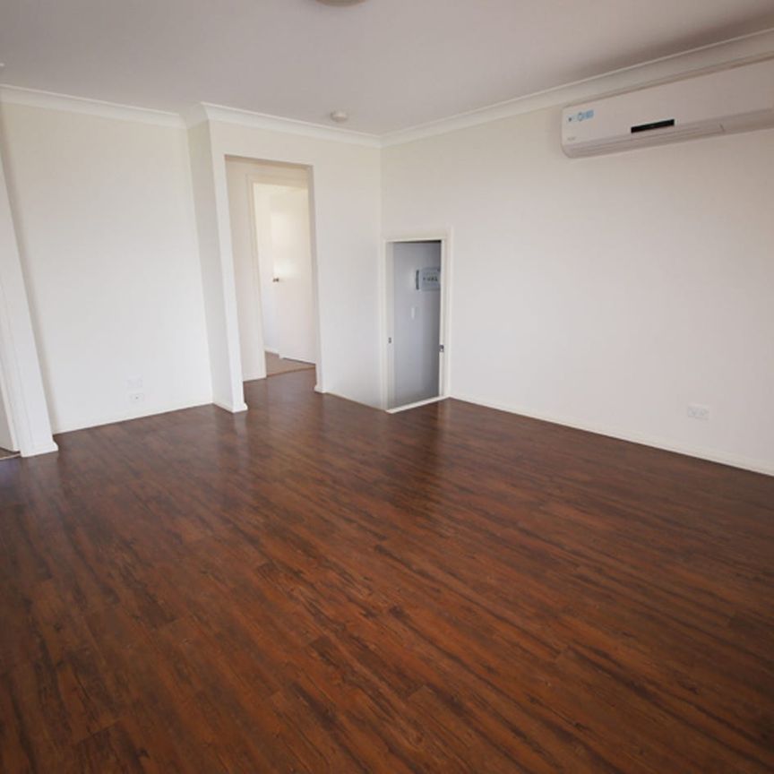 CENTRAL SPACIOUS VILLA - Photo 1