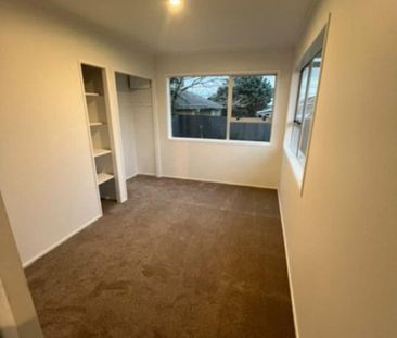PAPAKURA, 2 BEDROOMS - Photo 4