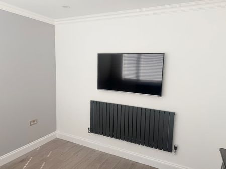 Room in a Shared House, Overton Road, E10 - Photo 2
