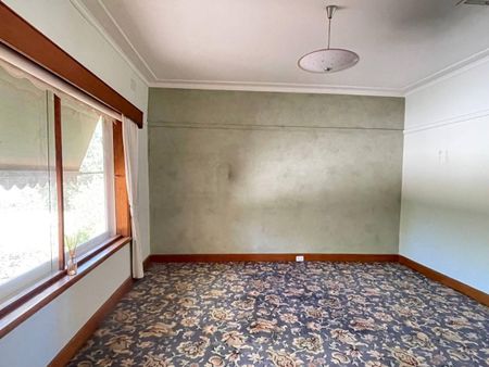 LARGE HOME WITH RURAL OUTLOOK - Photo 5