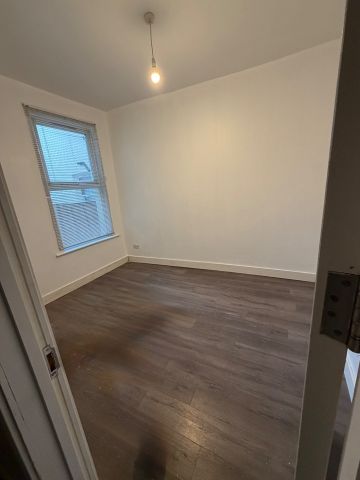 3 Bed Terraced House, Clinton Road, N15 - Photo 2