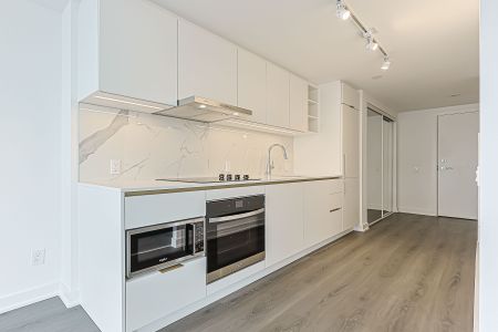 For Lease - 8 Wellesley Street Unit# 4007, Toronto, Ontario - Photo 5