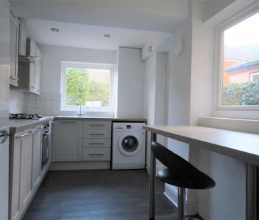 2 bedroom terraced house to rent - Photo 2